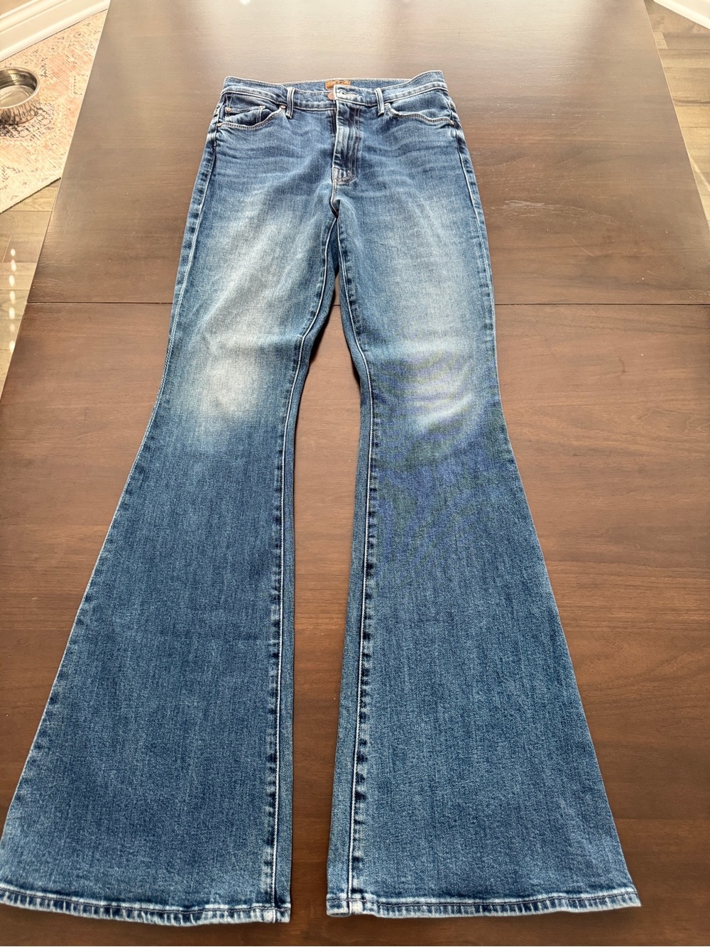 MOTHER Super Cruiser Flare Leg Jeans Smashing Banjos Wash Stretch Denim Size 28